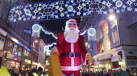 Oldham News Main News Ho Ho Hold Onto Your Hats For A Christmas