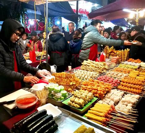 Hanoi Night Market On Weekend Things You Need To Know