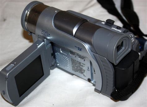Jvc 700x Digital Zoom Video Camera