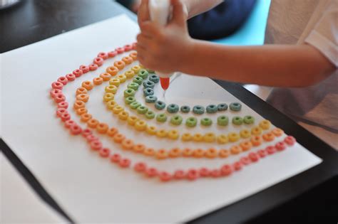 Fruit Loop Rainbow Rainbow Crafts St Patrick Day Activities Fruit Loops