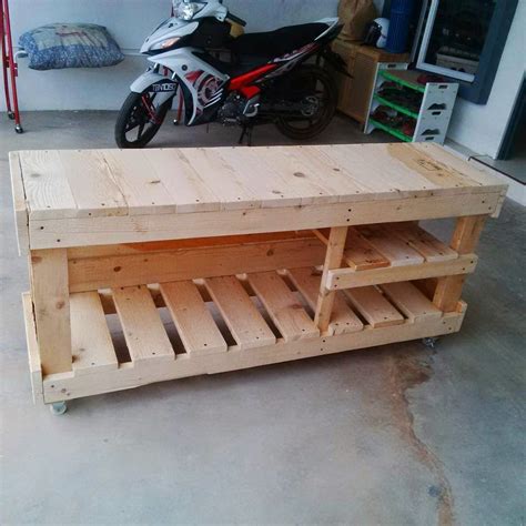 44 diy wooden pallet ideas for you to copy if you like. Mustaqqim Sharif: Kerja Kayu - Project Pallet - Rak 60's TV.