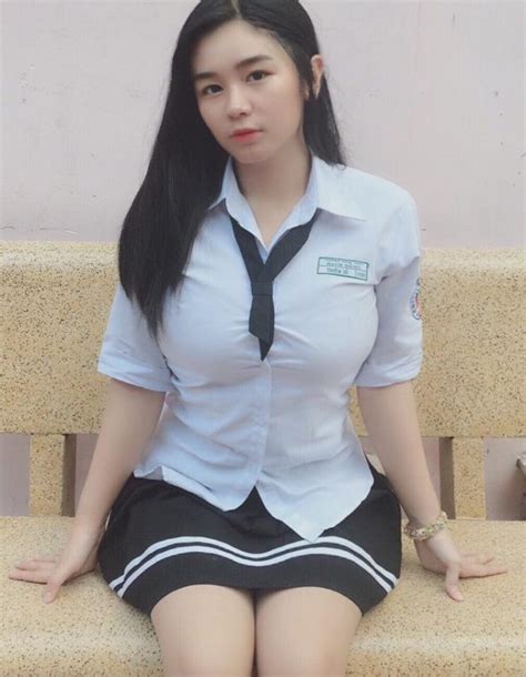 Gặp gỡ Trần Di Thiên Minh cô nàng hot girl 2001 sở hữu vòng một siêu