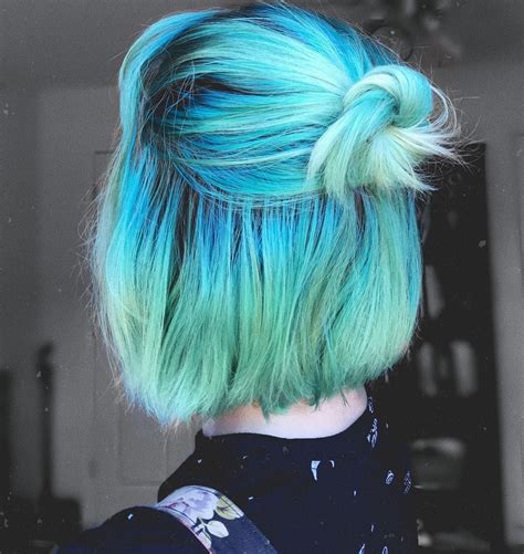 Pin By 𝘬𝘢𝘵𝘦𝘭𝘪𝘯 On Hair With Images Hair Dye Colors Short Blue Hair