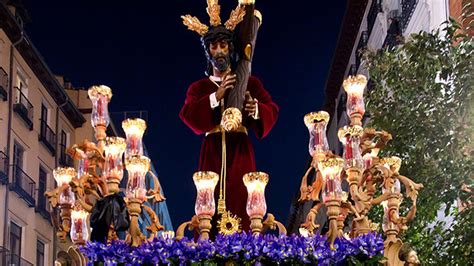 Padre jesús de la columna (gitanos) (casa hermandad de la cofradía de gitanos, málaga) trono procesional del cristo de la buena muerte y ánimas (mena) maría magdalena de los pies del stmo. Semana Santa 2019 en Madrid: 'Los Gitanos' y 'Tres Caídas ...