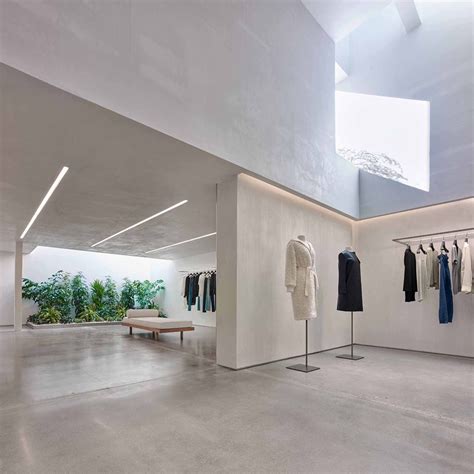 10 Of The Most Minimal Boutiques On Dezeen In 2020 Store Interiors