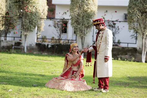This Splendid Kashmiri Wedding With An English Flavour Shows What