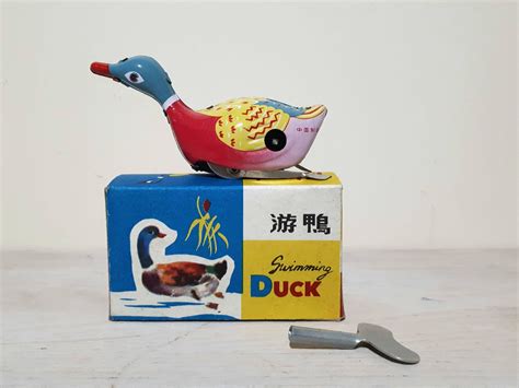 Vintage Duck Wind Up Tin Toy With Key And Original Box Wind Up Toys