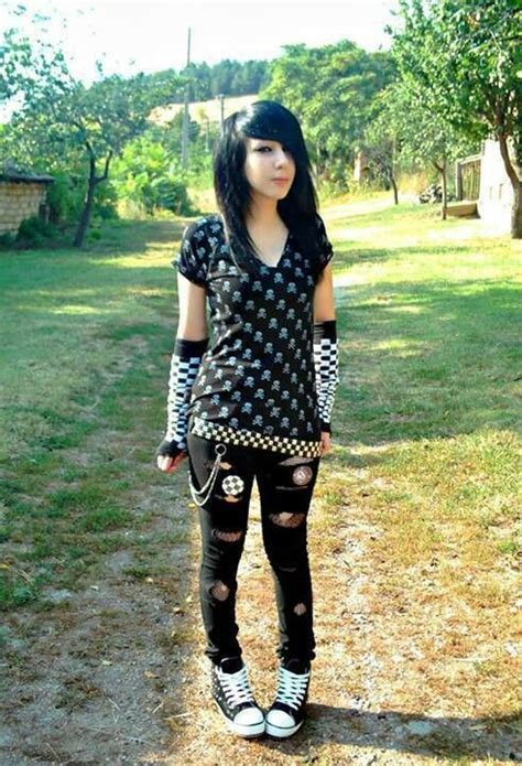Emo Girl Outfit Emo Outfit Ideas Girl Outfits Skater Outfits Vans