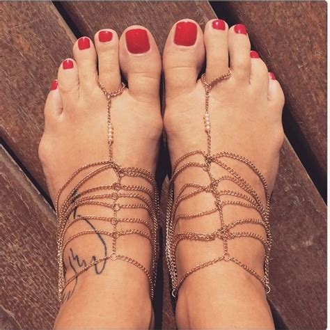 Luana Piovanis Feet