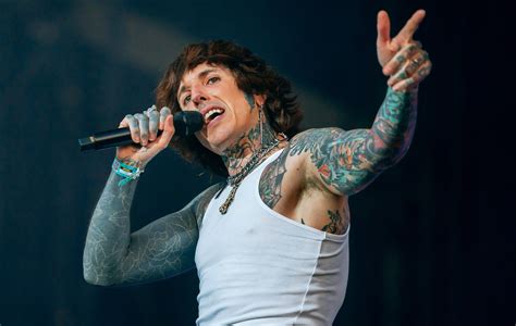 Childrens Author Oliver Sykes Spent Hours Replying To Over 1000