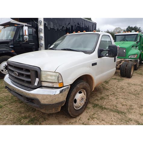 2003 Ford F350 Cab And Chassis Truck