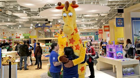 Toys R Us Comeback Ends With Closing Of Last Two Stores In The Us