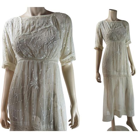 Antique Edwardian Embroidered Tea Dress With Irish Crochet Lace Tea