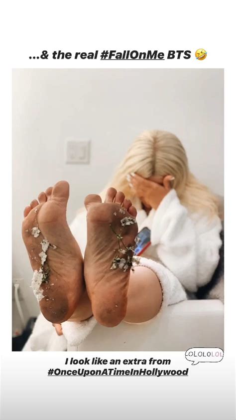 Christina Aguileras Feet
