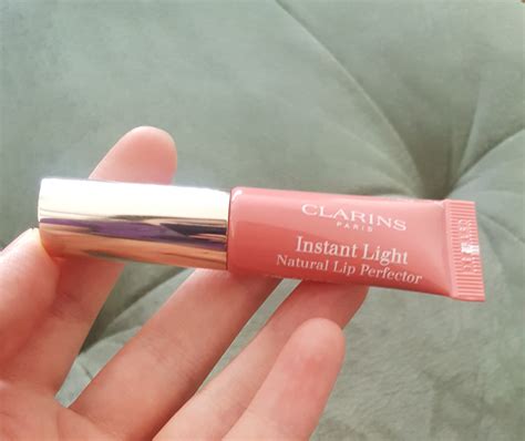 clarins instant light natural lip perfector kullananlar ve hakkında yorumları