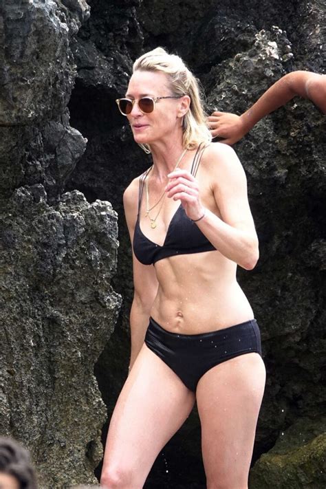 19 Sexy New Robin Wright Bikini Pics