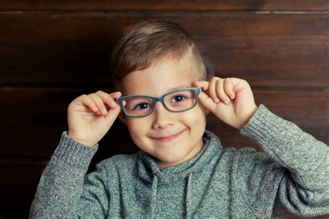 4 Ways To Help Your Child Adjust To Wearing Eyeglasses