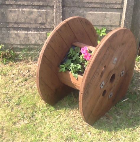 13 Amazing Ways To Repurpose Cable Spools Cablespooltables Cable Spool