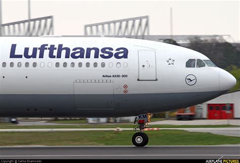 D Aikm Lufthansa Airbus A330 300 At Frankfurt Photo Id 291295