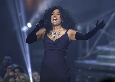 Women Dominate American Music Awards But Not As Nominees Nbc News