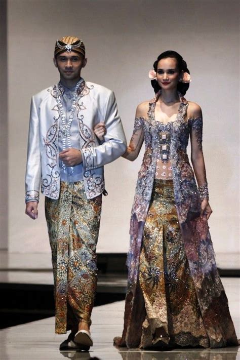 Surat nikah adalah salah satu persyaratan yang harus dipenuhi dalam melangsungkan pernikahan. Keunikan Pakaian Adat Jawa Barat Brainly - Aneka Seni dan Budaya