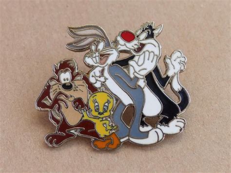 Vintage Looney Toons Ensemble Enamel Lapel Pin Badge ©1996 Etsy