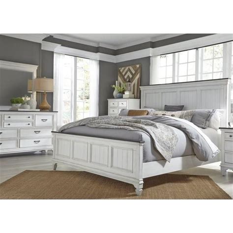 Whether it's cozy or spacious, bright or subdued, target stocks all the bedroom furniture you need. Liberty Furniture Allyson Park Queen Bedroom Group | Royal ...