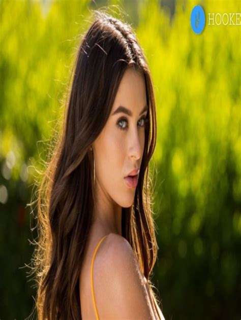 What Is Lana Rhoades Net Worth Wiki Earning Facts And More Story Hooke Audio