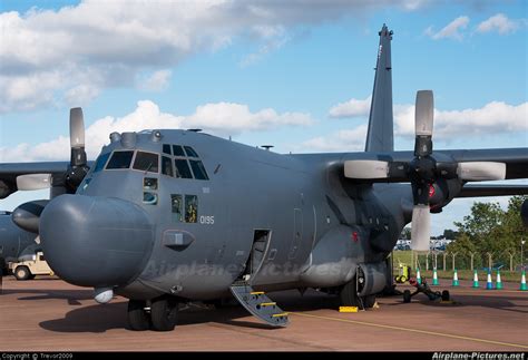 88 0195 Usa Air Force Lockheed Mc 130h Hercules At Fairford Photo
