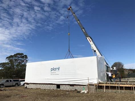 Plant Prefab Installs Two Custom Prefabricated Residences