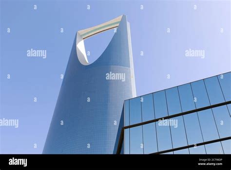 Kingdom Tower In Riyadh Saudi Arabia Kingdom Tower Is A Business And