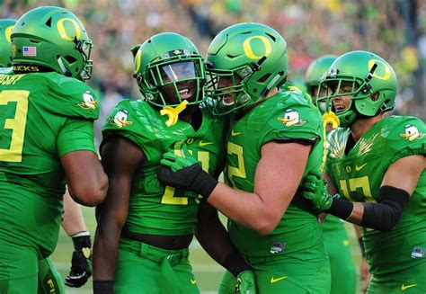 Oregon Ducks Football Uniforms 2015: Complete List Of Pictures For The Team This Season