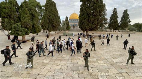 100s Of Israeli Settlers Invade Al Aqsa Mosque