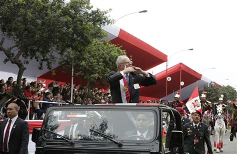 Edici N Especial Presidente De La Rep Blica Encabeza La Gran Parada Y