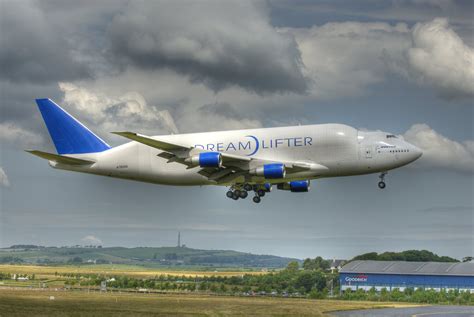 Boeing 747 400 Dreamlifter Aircrafts Airliner Airplane Beluga