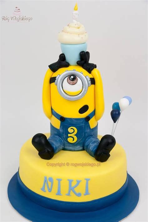 Check out these super fun top minion cakes. Pracownia Tortów Róg Wojskiego | Cake design, Cake, Minions