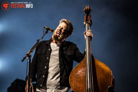 It includes every song besides intro right before crystalised. Mumford and Sons op Pukkelpop 2017 - Zaterdag foto op ...