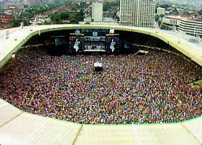 Take a look at the amazing views from every corner of the stadium. Cultura Dita: Live Aid : Um festival para se recordar