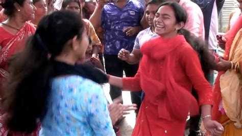 বড় ভাইয়ের শালীদের নাচ Hindu Wedding Dance 2021 Biye Bari New Dance