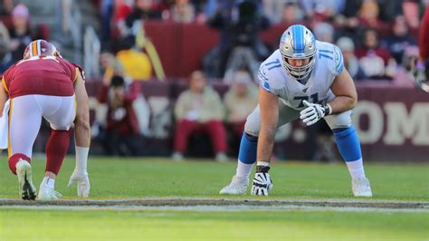 Lions release tackle Rick Wagner