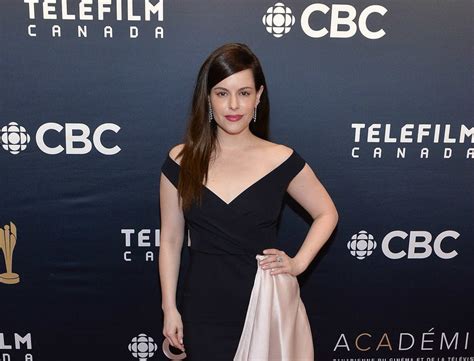 emily hampshire wins the csa for best supporting actress in a comedy creative drive artists