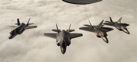 Lockheed Pitching F 22f 35 Hybrid To Us Air Force Defense One
