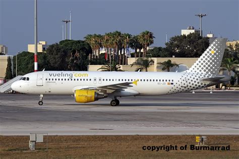 Ec Jzi Lemd 12 07 2015 Vueling Airlines Airbus A320 214 Cn Flickr