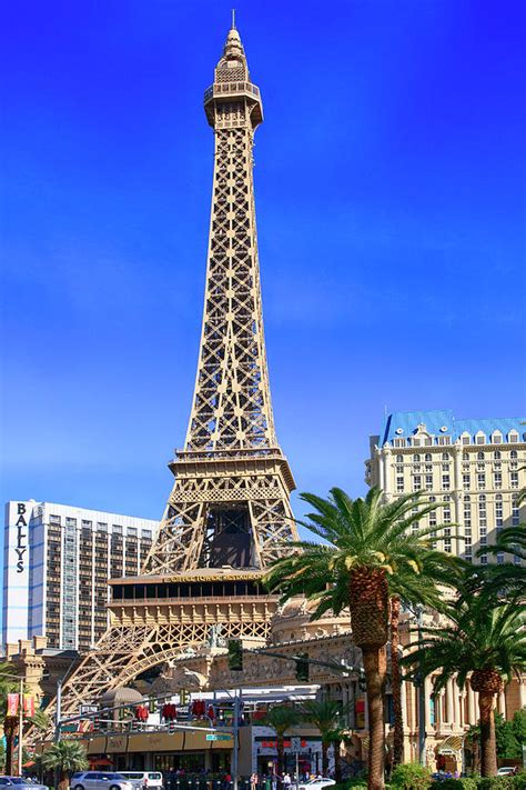 Eiffel Tower Las Vegas Photograph By Chris Smith Pixels