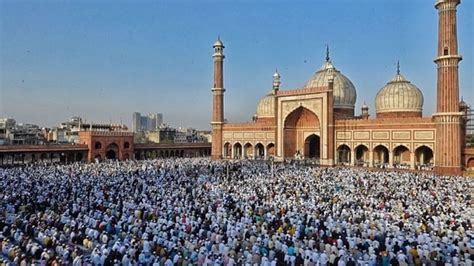 eid ul fitr people across the globe offer namaz on special occasion hindustan times