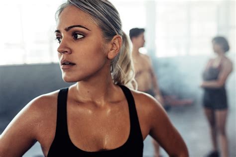 5 Beauty Expert Hacks To Stop Sweating After Class The Warm Up