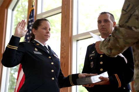 Missouri Army National Guard Welcomes Its First Female Chaplain Missouri National Guard News