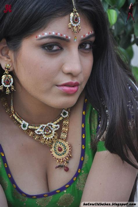 Priyadarshini Exposing Her Boobs In Deep Cut Green Half Saree Blouse Actress Photo Quen