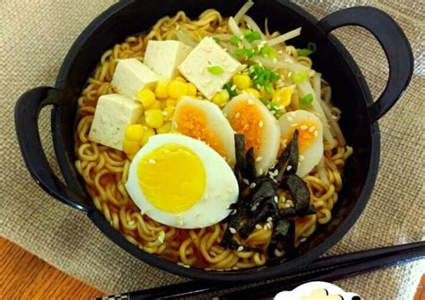 Coba resep resep mie gomak ini, yuk! Resep Mie Kuah ala Ramen oleh Elza Simple Kitchen - Cookpad