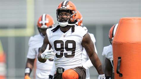 Browns Zadarius Smith Ready For Fun And Games Of Returning To Face